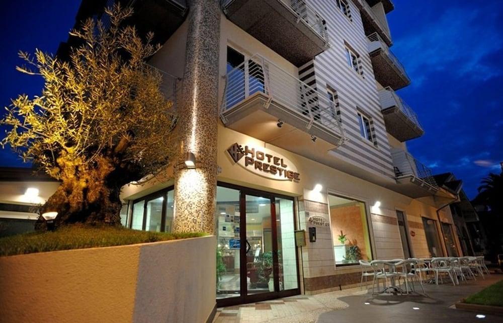 Hotel Prestige Montesilvano Exterior photo